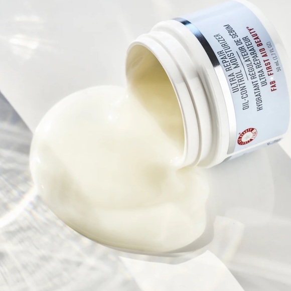 $10❤️‍🔥 ONLY 1! First Aid Beauty Ultra Repair Oil-Control Moisturizer 2PK 🪞 NEW - Picture 2 of 5